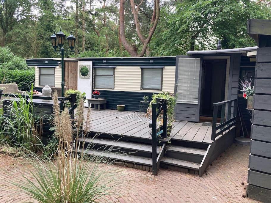 Sfeervol Chalet In Het Bos Nunspeet Eksteriør billede